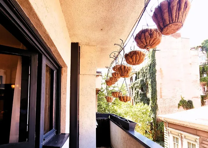 Old Town Exclusive - The Musician * Bukarest